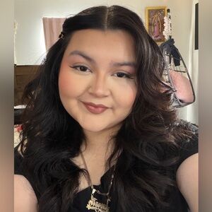 Meet your Posher, Janeth